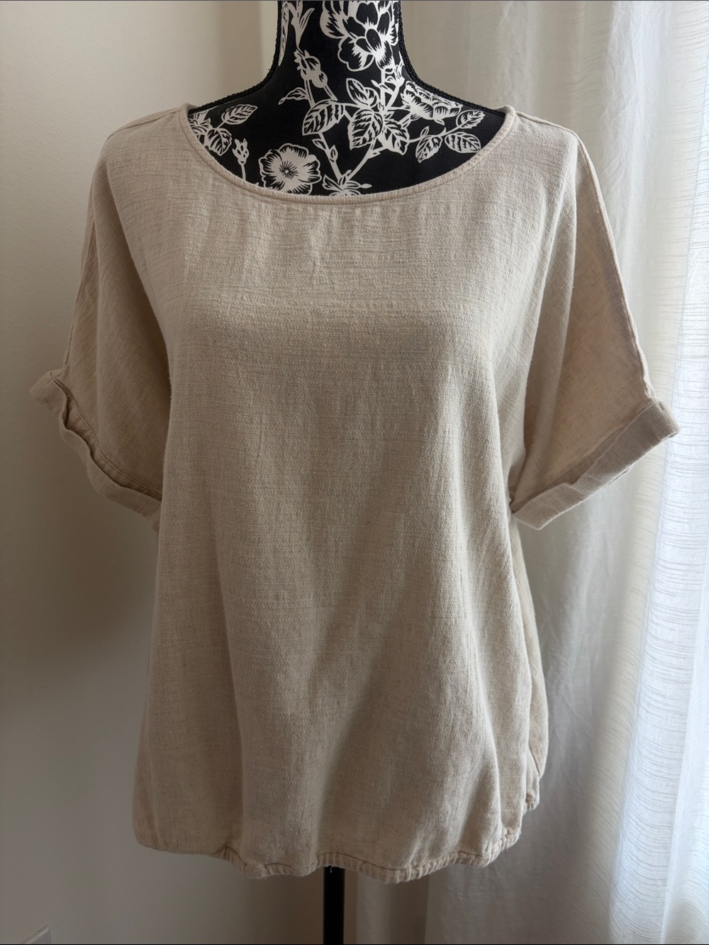 Women's Cotton & Linen Relaxed Scoop Neck Tunic in Light Beige